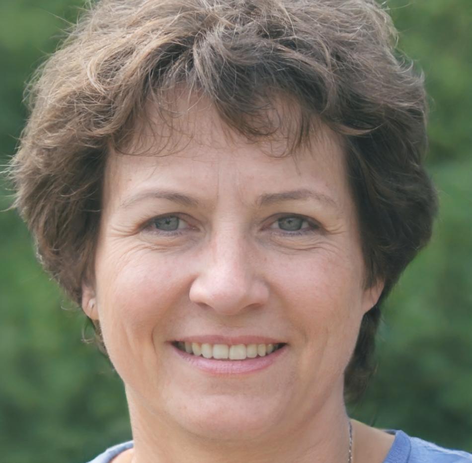 Experienced financial mentor specializing in calendar-based planning methods